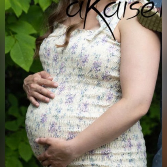 Nothing fits but maternity dress - Picture 2 of 3